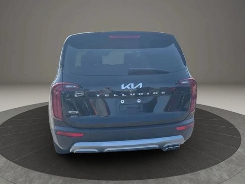 Used 2022 Kia Telluride S AWD/4WD image 8