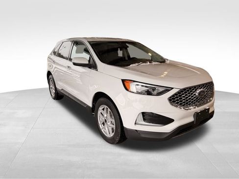 Used 2024 Ford Edge SEL image 7