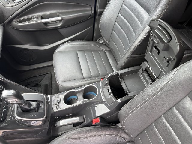 Used 2014 Ford Escape Titanium w/ Equipment Group 401A FWD image 23