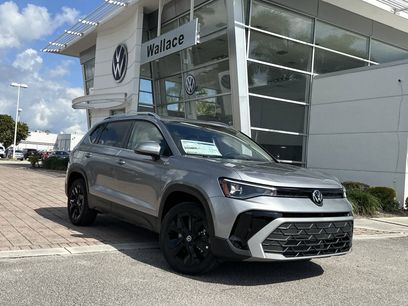 New 2025 Volkswagen Taos SE