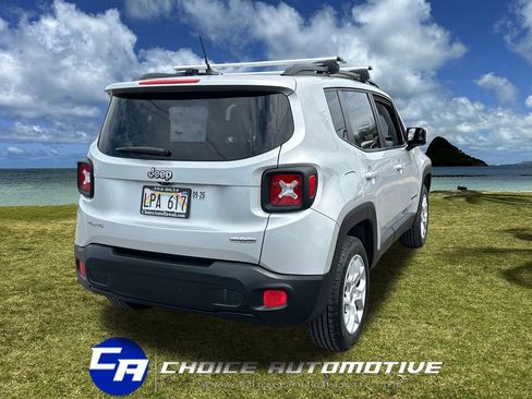 Used 2016 Jeep Renegade Latitude image 8