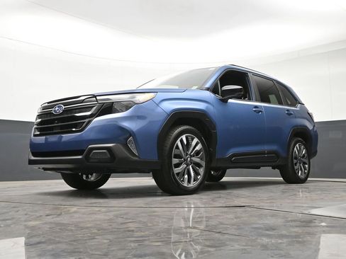 Used 2025 Subaru Forester Touring AWD/4WD image 24