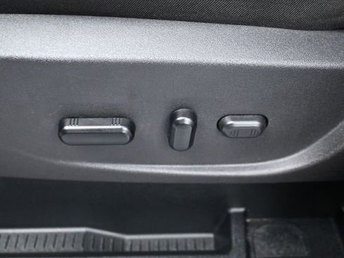 Certified 2019 Ford Escape SE FWD image 12