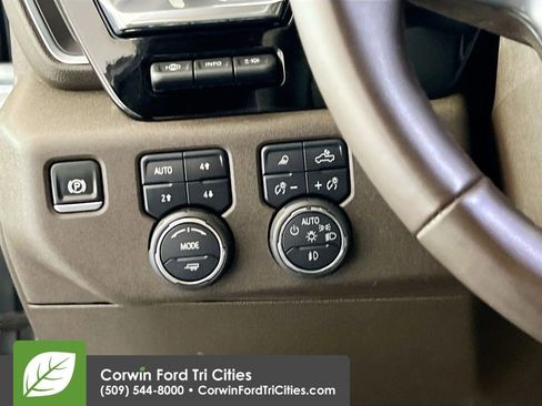Used 2025 Chevrolet Silverado 2500 LTZ w/ LTZ Convenience Package AWD/4WD image 19