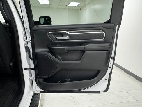Used 2021 RAM 1500 Big Horn image 15