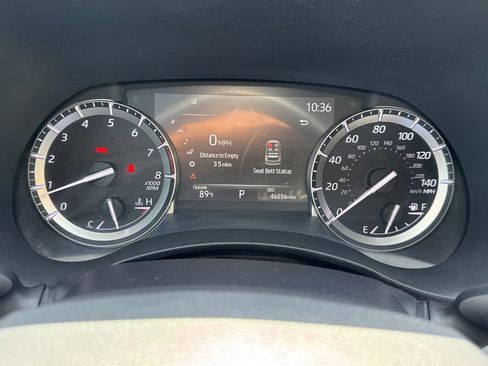 Used 2022 Toyota Highlander XLE FWD image 27