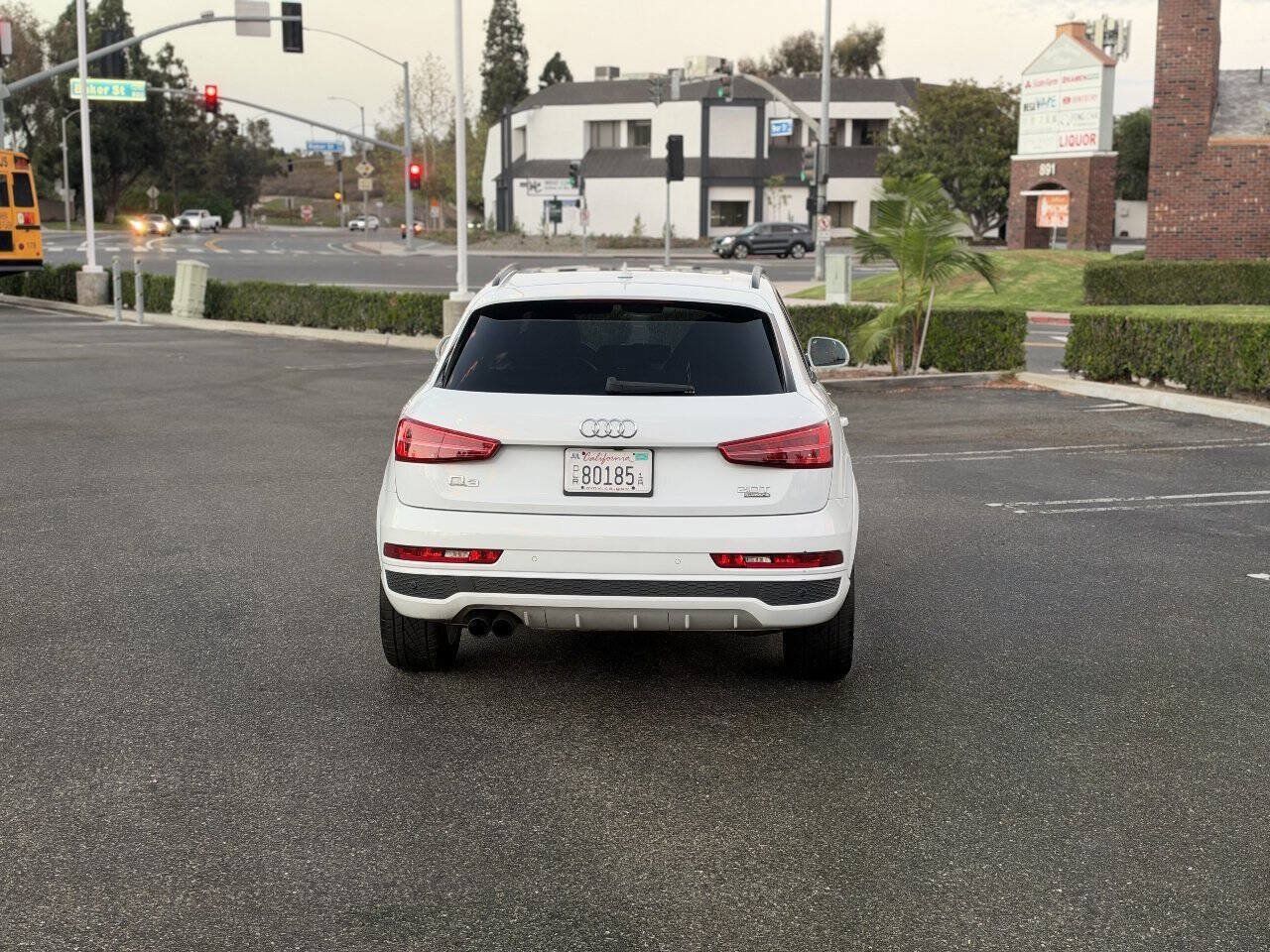 Used 2018 Audi Q3 2.0T Premium Plus w/ Premium Plus Package AWD/4WD image 4