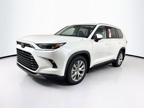 New 2026 Toyota Grand Highlander Limited AWD/4WD image 3