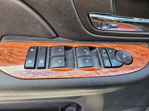 Used 2008 GMC Yukon XL SLT image 15