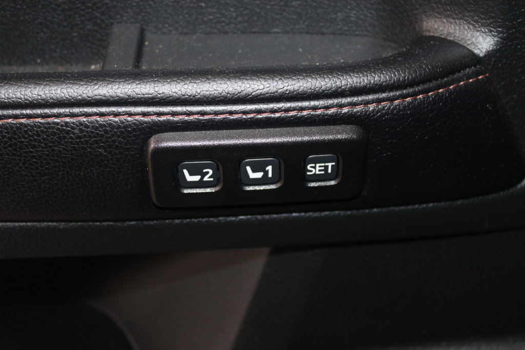 Used 2016 Toyota 4Runner Limited AWD/4WD image 32
