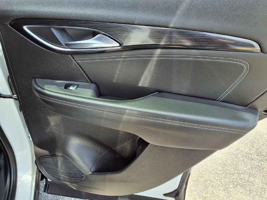 Certified 2023 Buick Envision Preferred FWD image 7