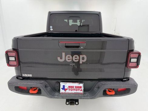 Used 2025 Jeep Gladiator Mojave w/ Convenience Group image 19