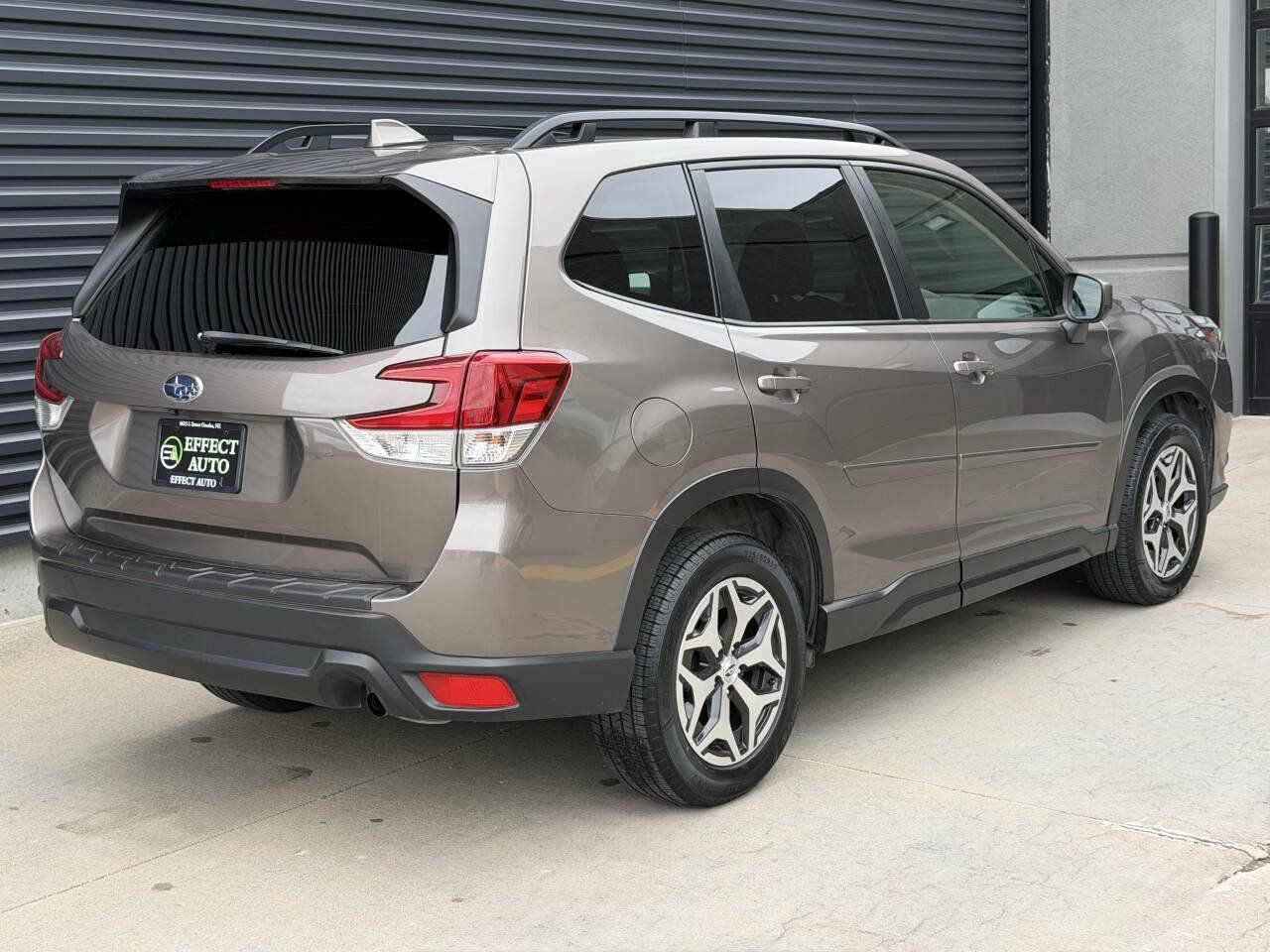 Used 2022 Subaru Forester Premium AWD/4WD image 11