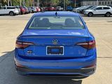Used 2024 Volkswagen Jetta SE image 4