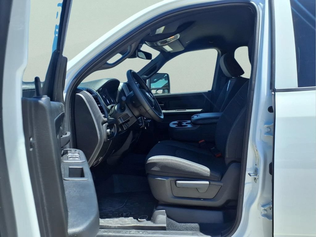 New 2026 RAM 3500 Tradesman AWD/4WD image 15