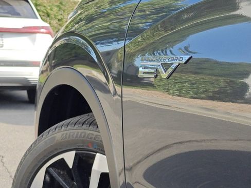 New 2025 Mitsubishi Outlander SE image 35