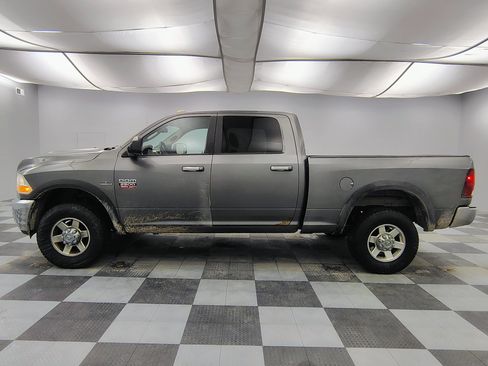 Used 2012 RAM 2500 SLT w/ Technology Group image 4