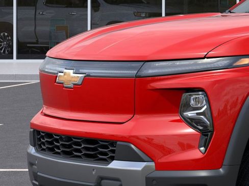 New 2025 Chevrolet Silverado EV LT image 13