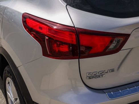 Used 2019 Nissan Rogue Sport SV FWD image 7