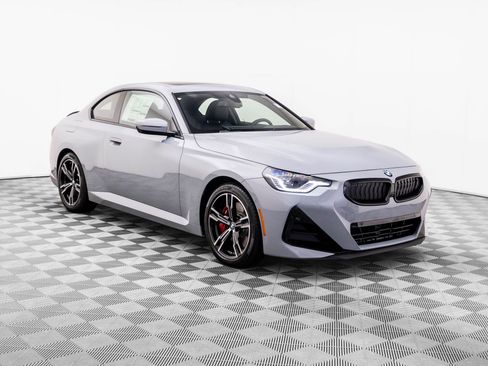 New 2026 BMW 230i xDrive Coupe w/ Premium Package AWD/4WD image 9