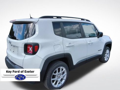 Used 2023 Jeep Renegade Latitude w/ Premium Group AWD/4WD image 13