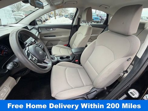 Used 2019 Kia Forte LXS image 19