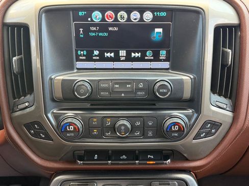 Used 2016 Chevrolet Silverado 1500 High Country RWD image 11