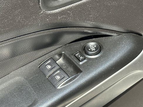 Used 2018 Chevrolet Colorado LT w/ LT Convenience Package RWD image 18