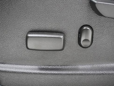 Used 2020 GMC Canyon Denali image 13