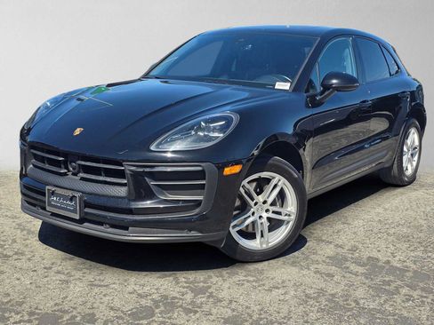 Used 2024 Porsche Macan AWD/4WD image 1