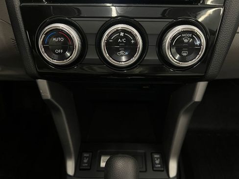 Used 2017 Subaru Forester 2.5i Premium w/ All-Weather Package image 16