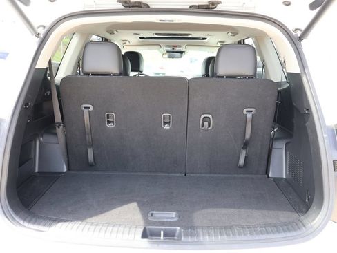 Used 2025 Kia Telluride S FWD image 14