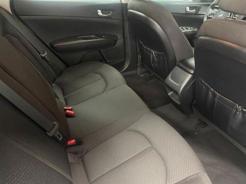 Used 2017 Kia Optima LX w/ Option Group 014 FWD image 10