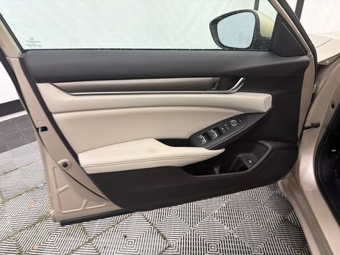 Used 2019 Honda Accord LX image 10