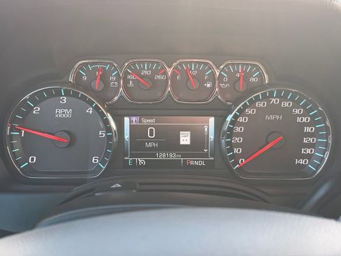 Used 2019 Chevrolet Suburban LT AWD/4WD image 24