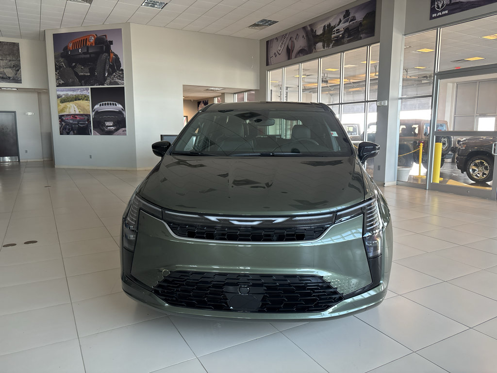 New 2027 Chrysler Pacifica Select FWD image 2