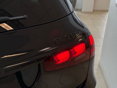 Used 2024 Mercedes-Benz GLS 63 AMG 4MATIC image 9