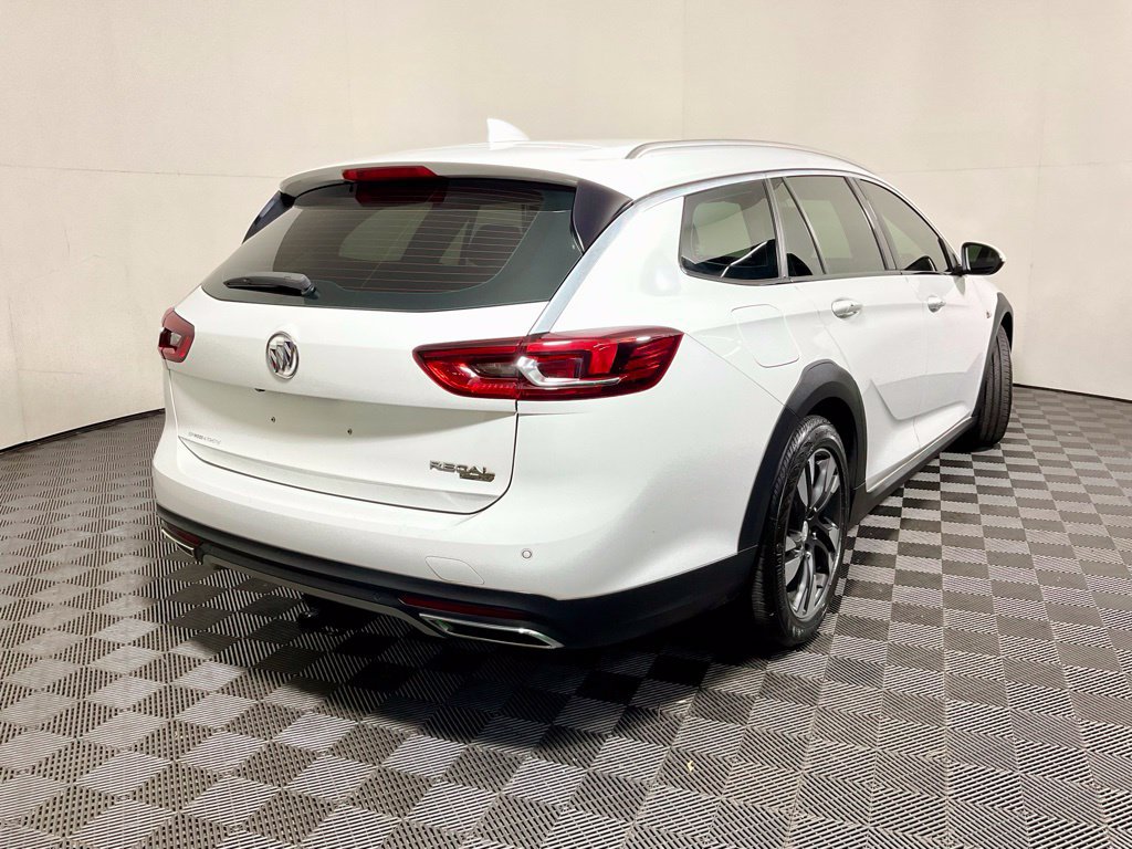 Used 2019 Buick Regal Essence w/ Driver Confidence Package I AWD/4WD image 16