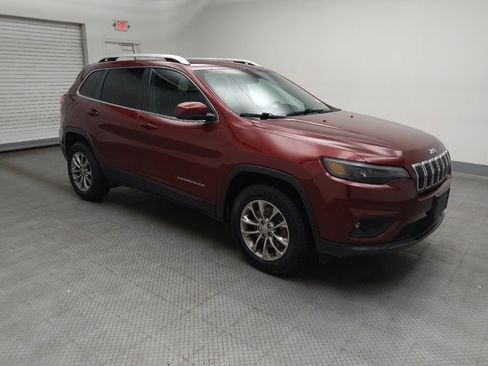 Used 2019 Jeep Cherokee Latitude Plus w/ Cold Weather Group AWD/4WD image 11