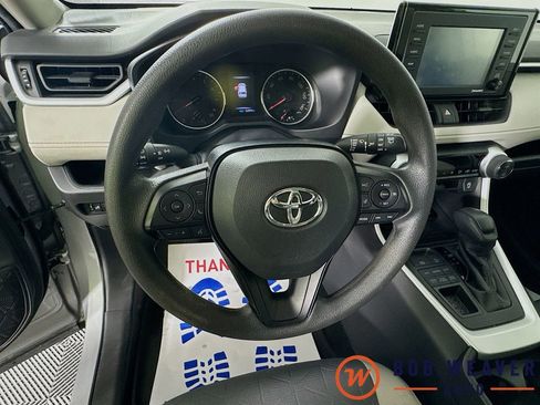 Used 2020 Toyota RAV4 XLE w/ Convenience Package image 11