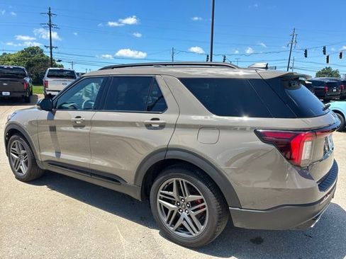 New 2026 Ford Explorer ST w/ Sun And Sound Package AWD/4WD image 3
