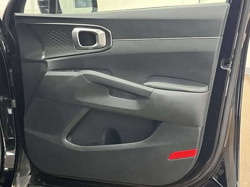 Used 2024 Kia Sorento S FWD image 31