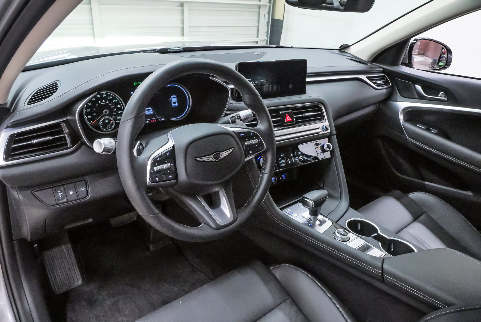 Certified 2026 Genesis G70 2.5T AWD/4WD image 2