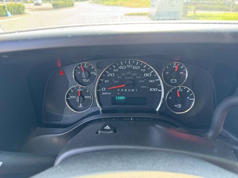 Used 2025 GMC Savana 2500 w/ Driver Convenience Package RWD image 23