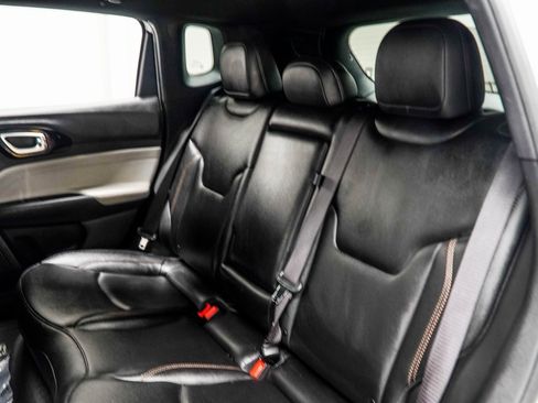 Used 2024 Jeep Compass Limited image 37