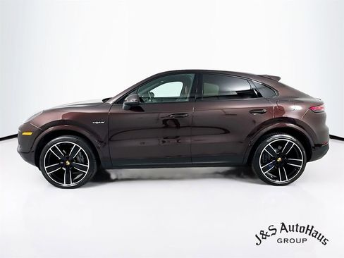 Used 2022 Porsche Cayenne E-Hybrid Coupe image 4