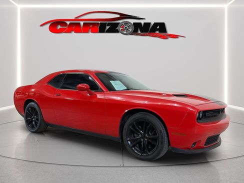 Used 2016 Dodge Challenger SXT w/ Blacktop Package RWD image 2