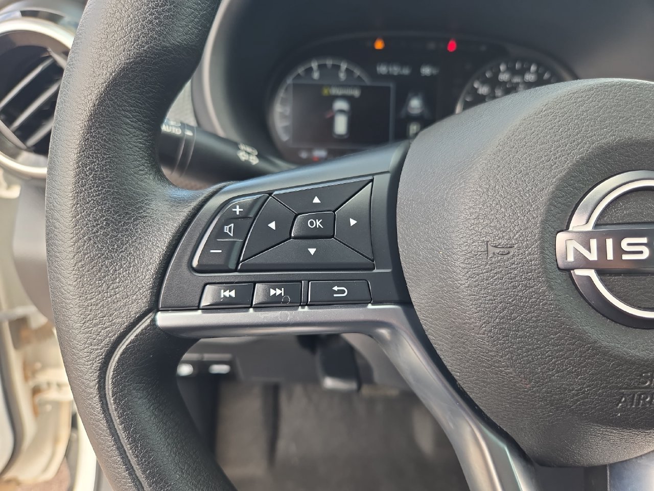 Certified 2024 Nissan Kicks SV FWD image 15