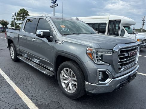 Used 2022 GMC Sierra 1500 SLT AWD/4WD image 2