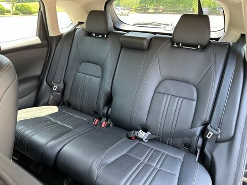 Used 2023 Honda HR-V EX-L image 13
